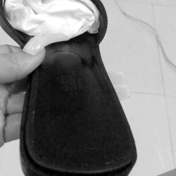 SOLD on E bay Hermès black sandal size 41/half - Picture 4 of 5